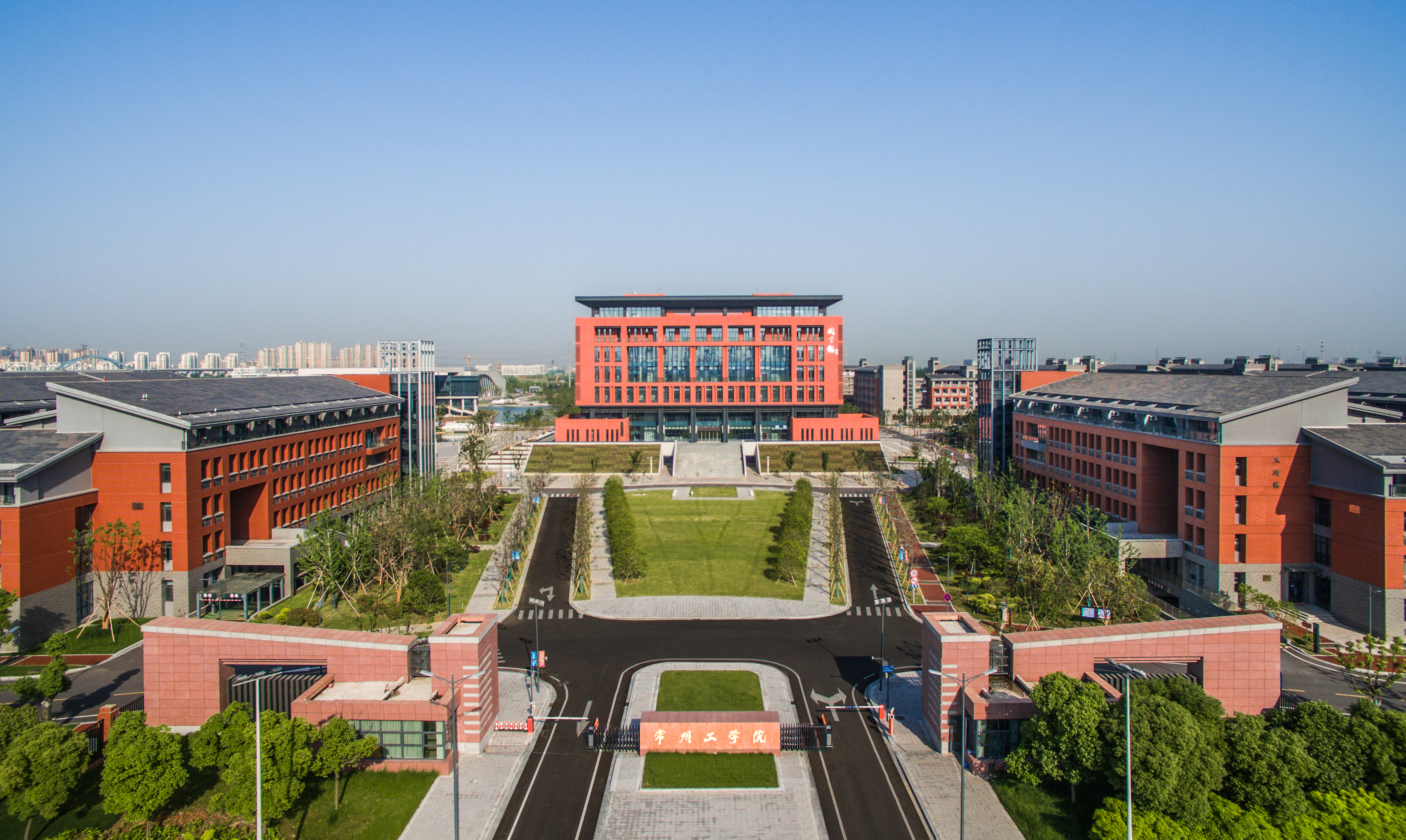 盐城淮阴工学院怎么样,盐城工学院盐城师范哪个好