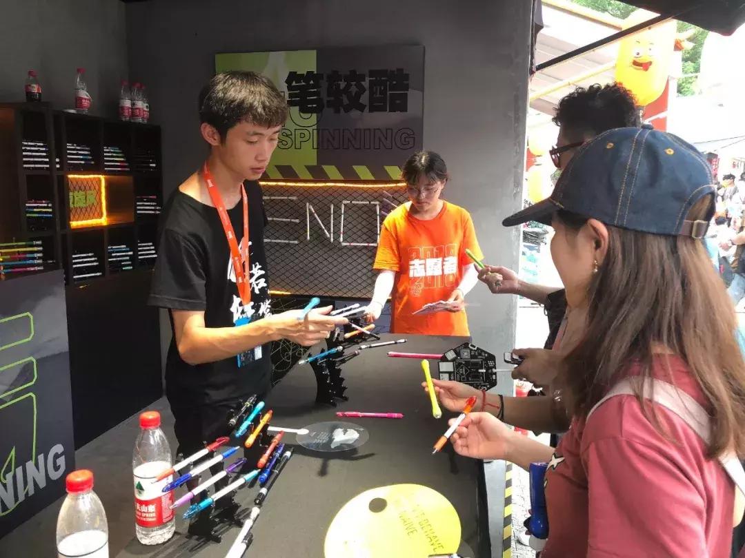 高中生转笔的最高境界,高中生转笔