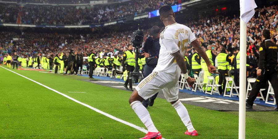 西甲-维尼修斯破门梅西飞铲染黄皇马2-0巴萨登顶