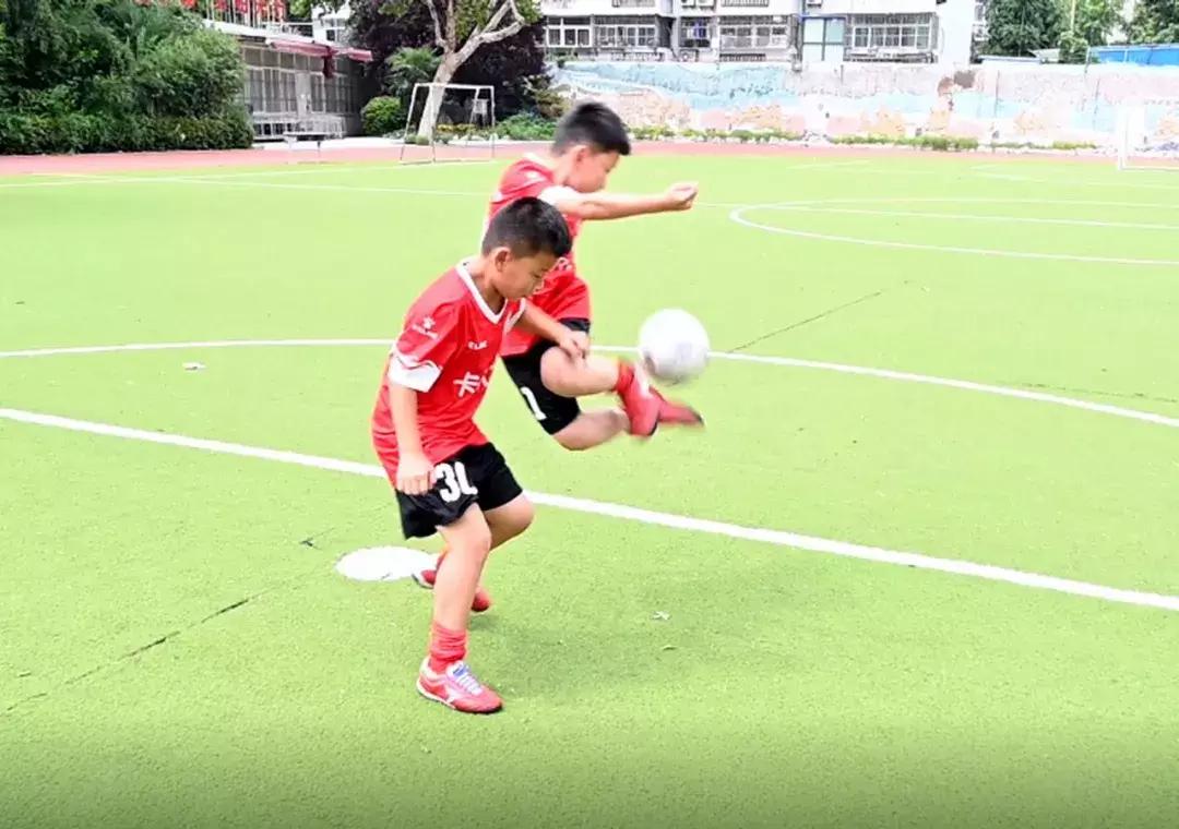 厉害了，足球小子！徐州9岁孪生兄弟“踢”进清华附中