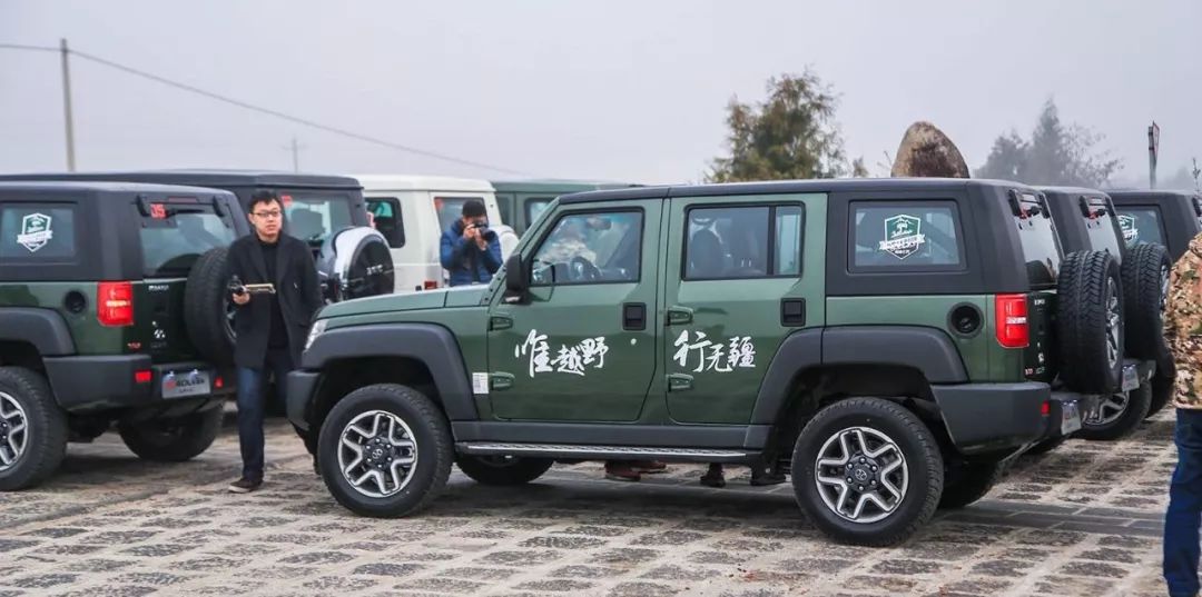 四驱硬派越野推荐20万以内落地,1万元硬派越野大梁四驱自动挡