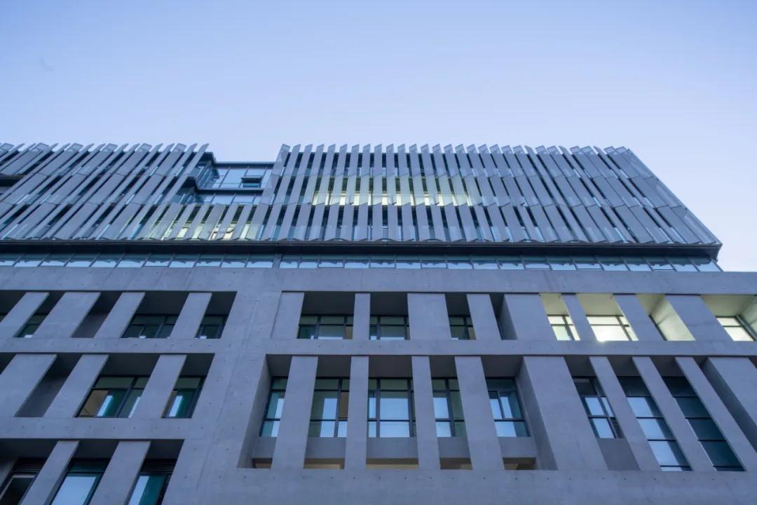 华中科大武汉光电国家研究中心,武汉光电国家研究中心和光电学院