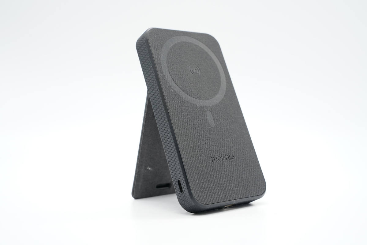 mophiepowerstationwirelessxl评测,苹果对比anker磁吸充电宝