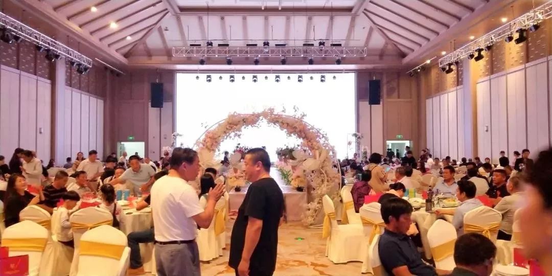 五星级酒店的音响,泰兴金陵国际大酒店标准房间