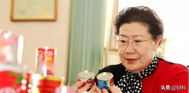 50岁大妈创业靠卖不入流的小东西,70岁创业老太太曾经身家千万