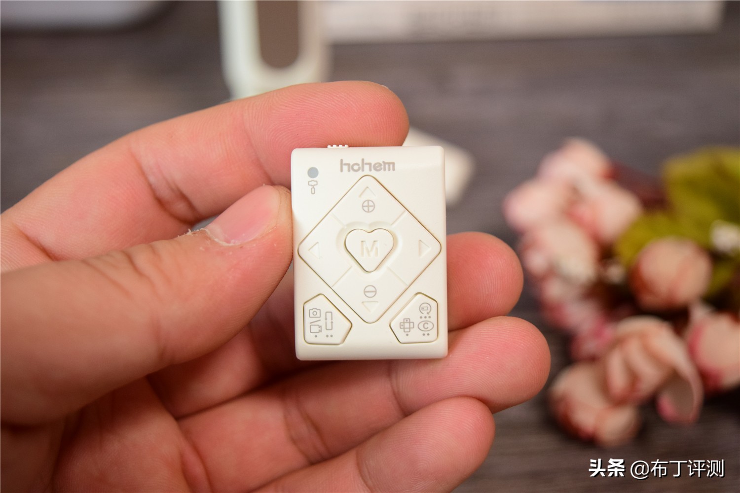 三轴防抖手机稳定器测评,浩瀚稳定器x和x2区别哪个很值得买