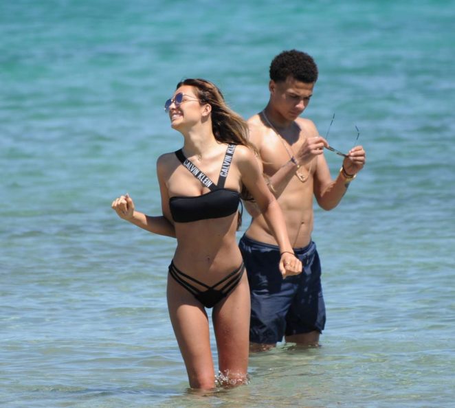 英国球星太太团,足坛十大最美太太团