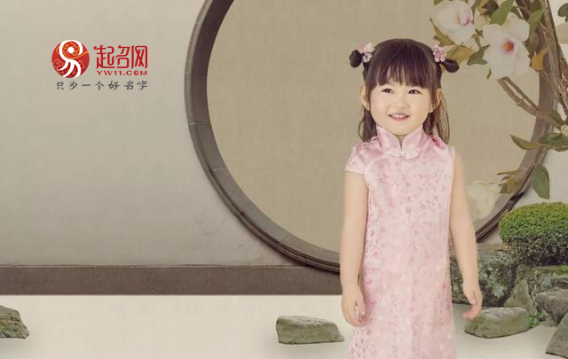 纳兰容若经典诗词女孩名,纳兰容若词适合起名的句子