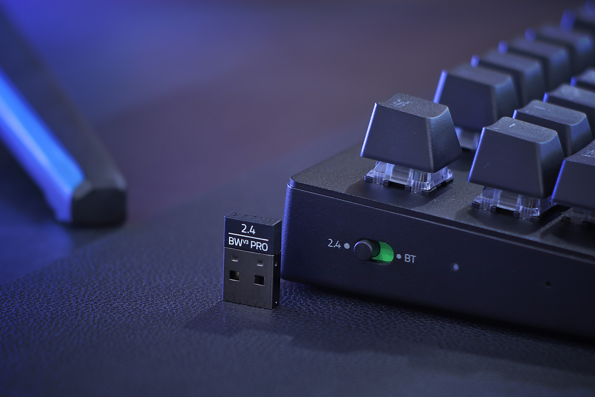 雷蛇无线入耳式游戏耳机电脑体验,雷蛇电竞耳机推荐头戴式蓝牙耳机