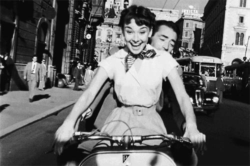 周雨彤的穿搭白衬衫,周雨彤刘雯钟楚曦