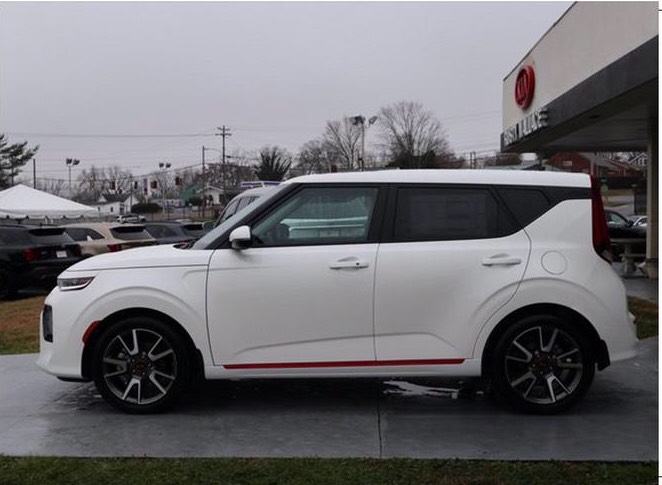 全新一代起亚秀尔手动挡,新一代起亚秀尔路试驾