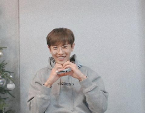 iwillalwaysloveyou边伯贤朴灿烈,朴灿烈边伯贤虎牙直播对比