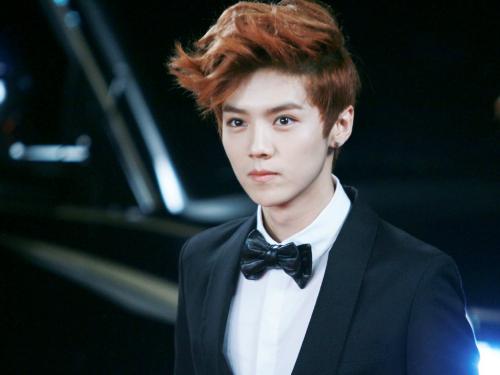 真爷们鹿晗这六年：初代流量沉浮往事