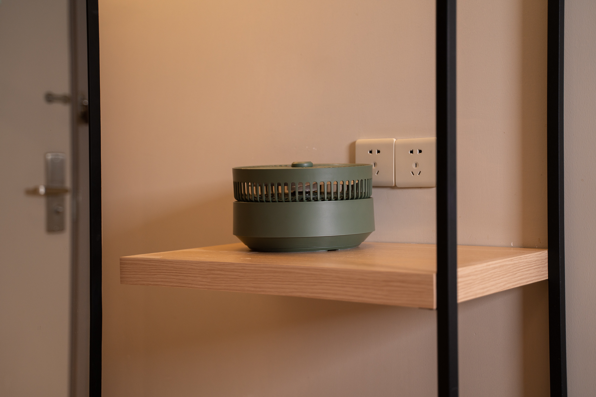 中国小伙发明超级简单的风扇,牛人发明的大电风扇