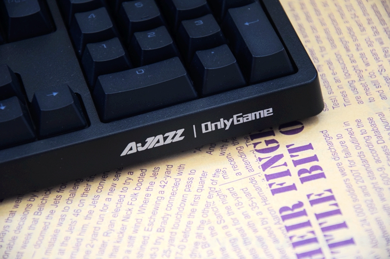 AJAZZ黑爵AK535机械键盘,原厂樱桃轴,299元体验还不错