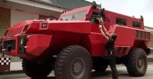 暴风雪越野车和派拉蒙掠夺者,世界最强皮卡越野车