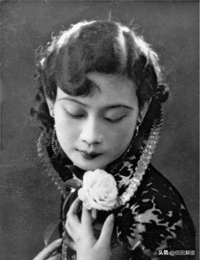 民国影星胡蝶的成熟和圆滑 (民国影星胡蝶真实老照片)