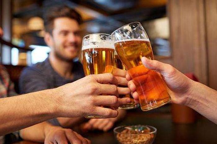 酒不好喝为什么都喜欢喝,喝酒难受为什么那么多人喜欢喝酒
