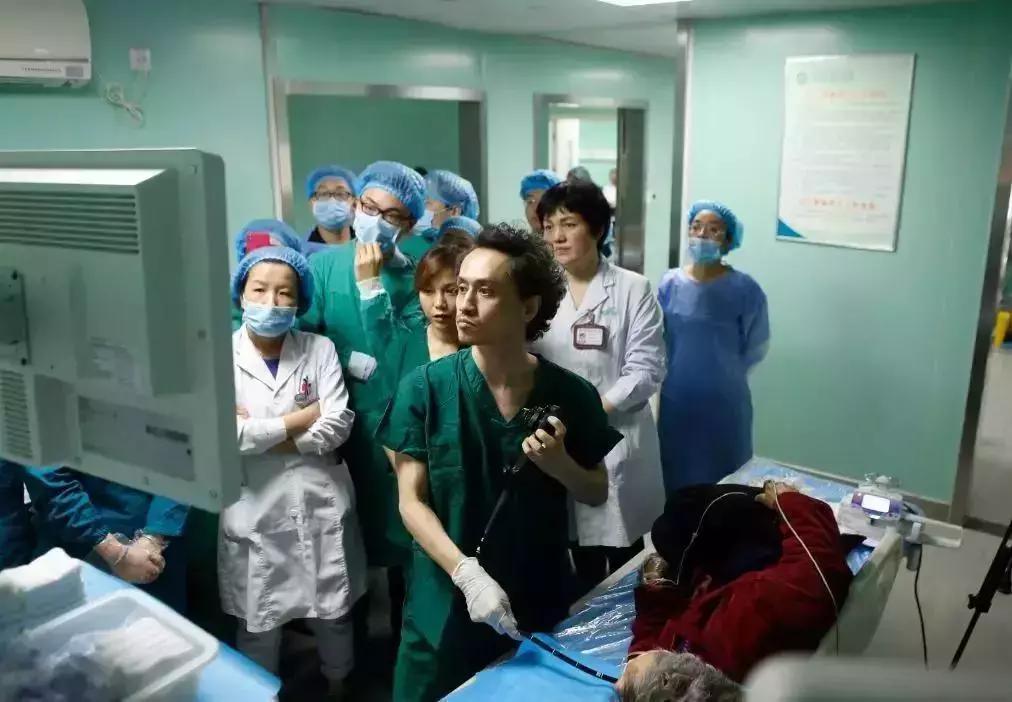 专家到我院坐诊,到医院看病哪几天专家最多