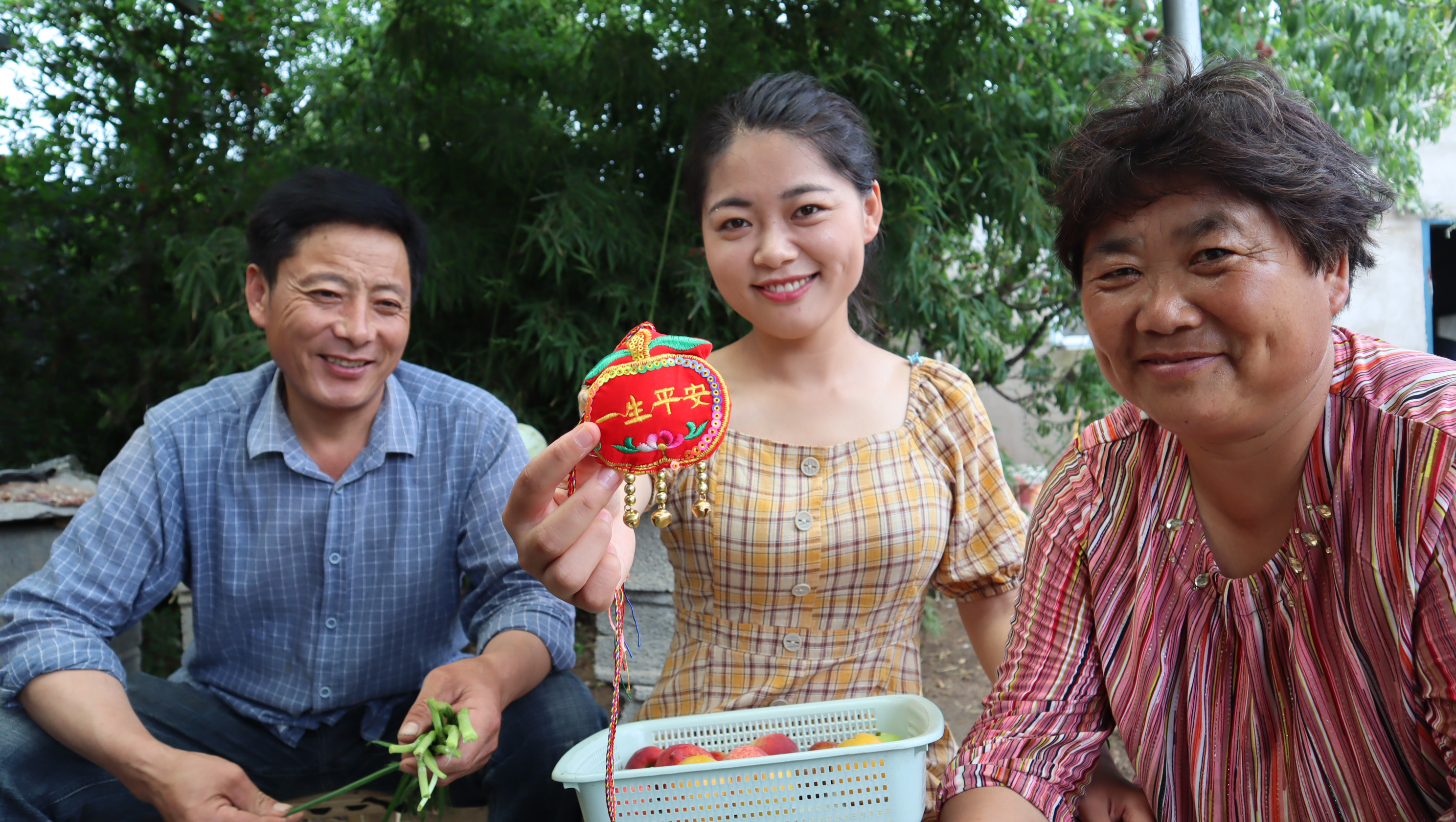 90后女村官带领乡亲们致富,乡村小乔金稻穗奖