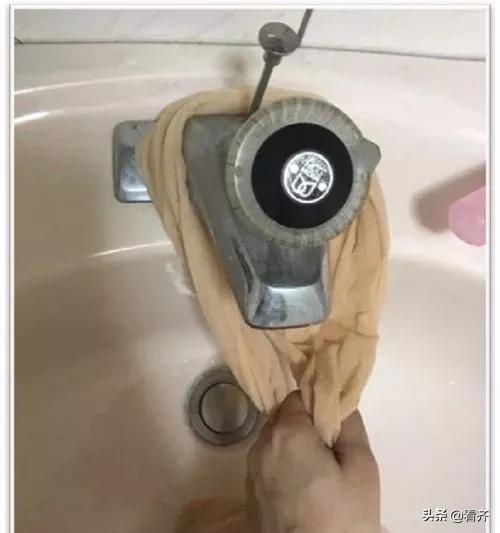 卫生间马桶清洁消毒,如何清洁浴室卫生间