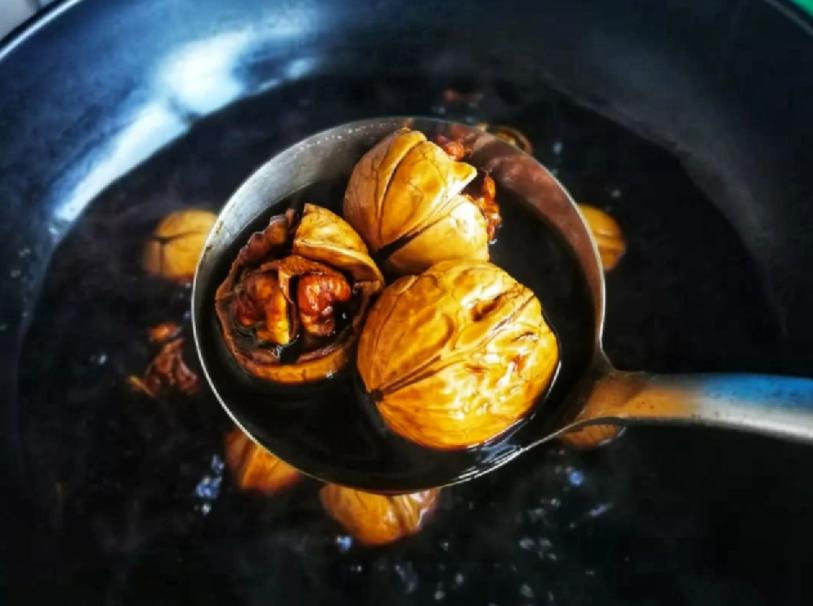 卤味脆皮核桃,麻辣卤核桃配方及详细做法