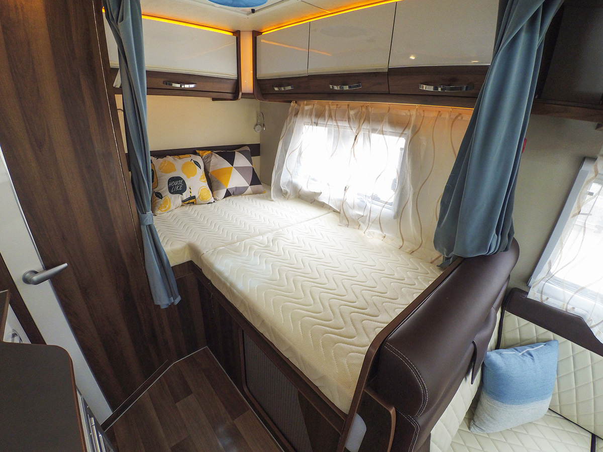 依维柯国产四驱6座房车,新星房车t600依维柯国产