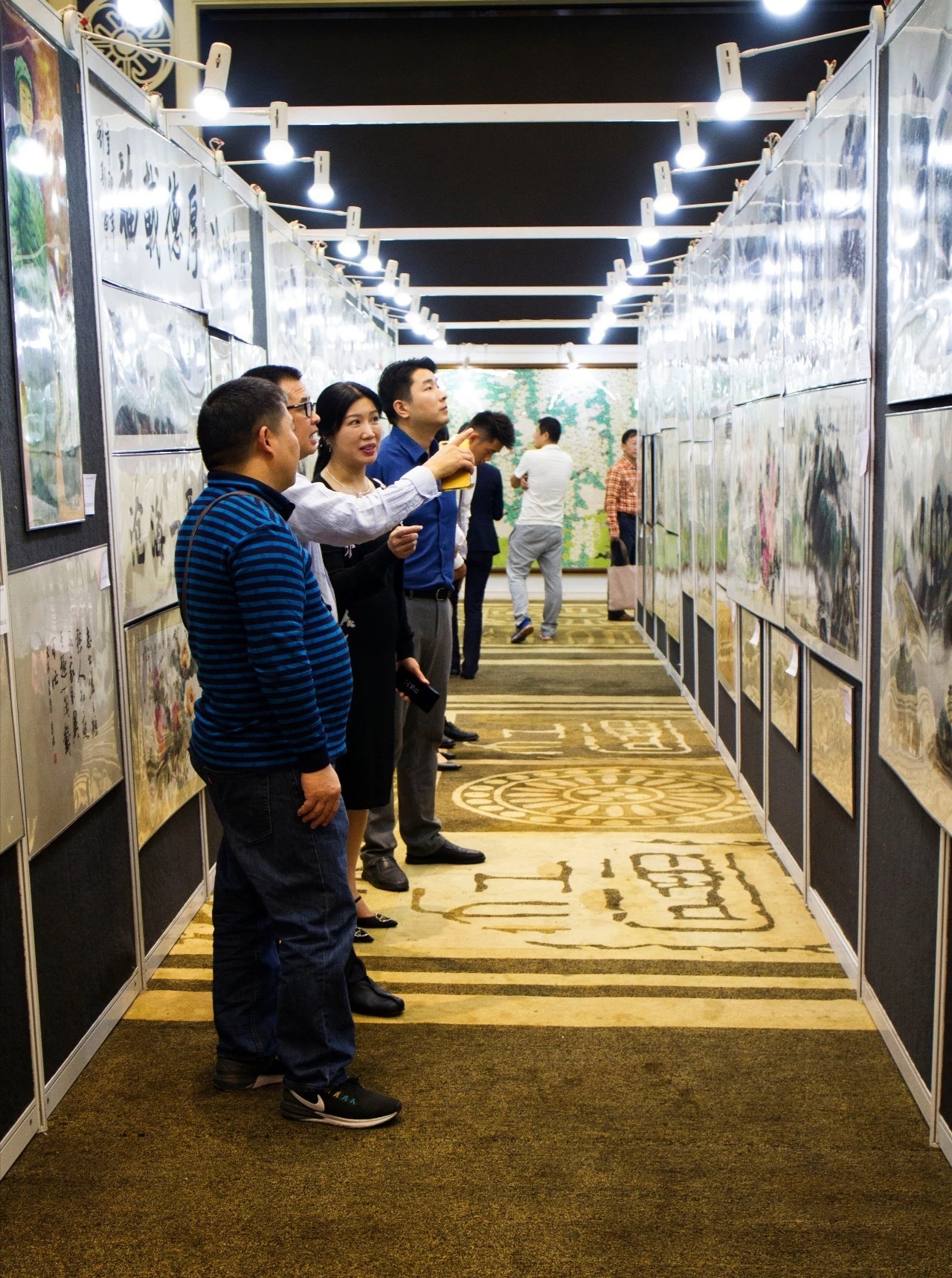 2018秋季文物艺术品拍卖会,2023年艺术品秋拍直播