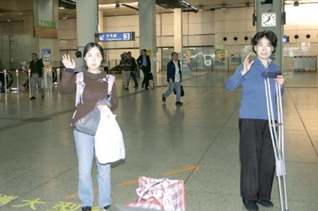 14年过去了，那个为追星致父亲跳海自杀的杨丽娟，现状如何？