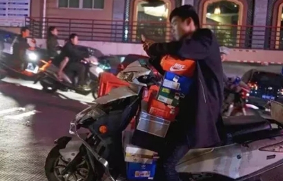 微商代购很便宜是真的吗,微商真的月入过万吗