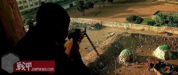 美国黑鹰战机坠落视频,黑鹰坠落最震撼视频