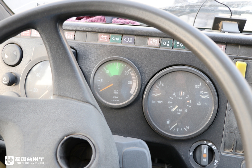 奔驰卡车和北奔,北奔重卡和奔驰一样吗