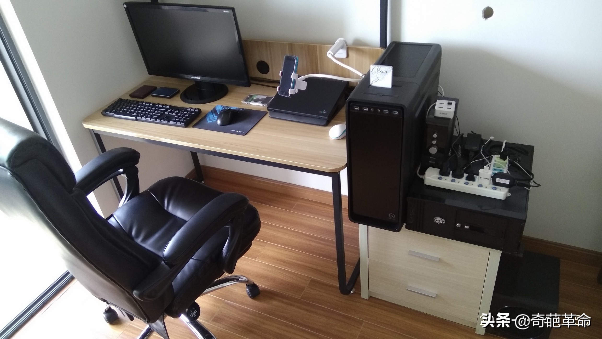 显示器用几年更换比较好,显示器坏了换显示器资料还在吗