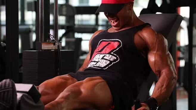 健身后肌肉拉伤怎样快速恢复,健身会肌肉拉伤吃乳清蛋白会好吗