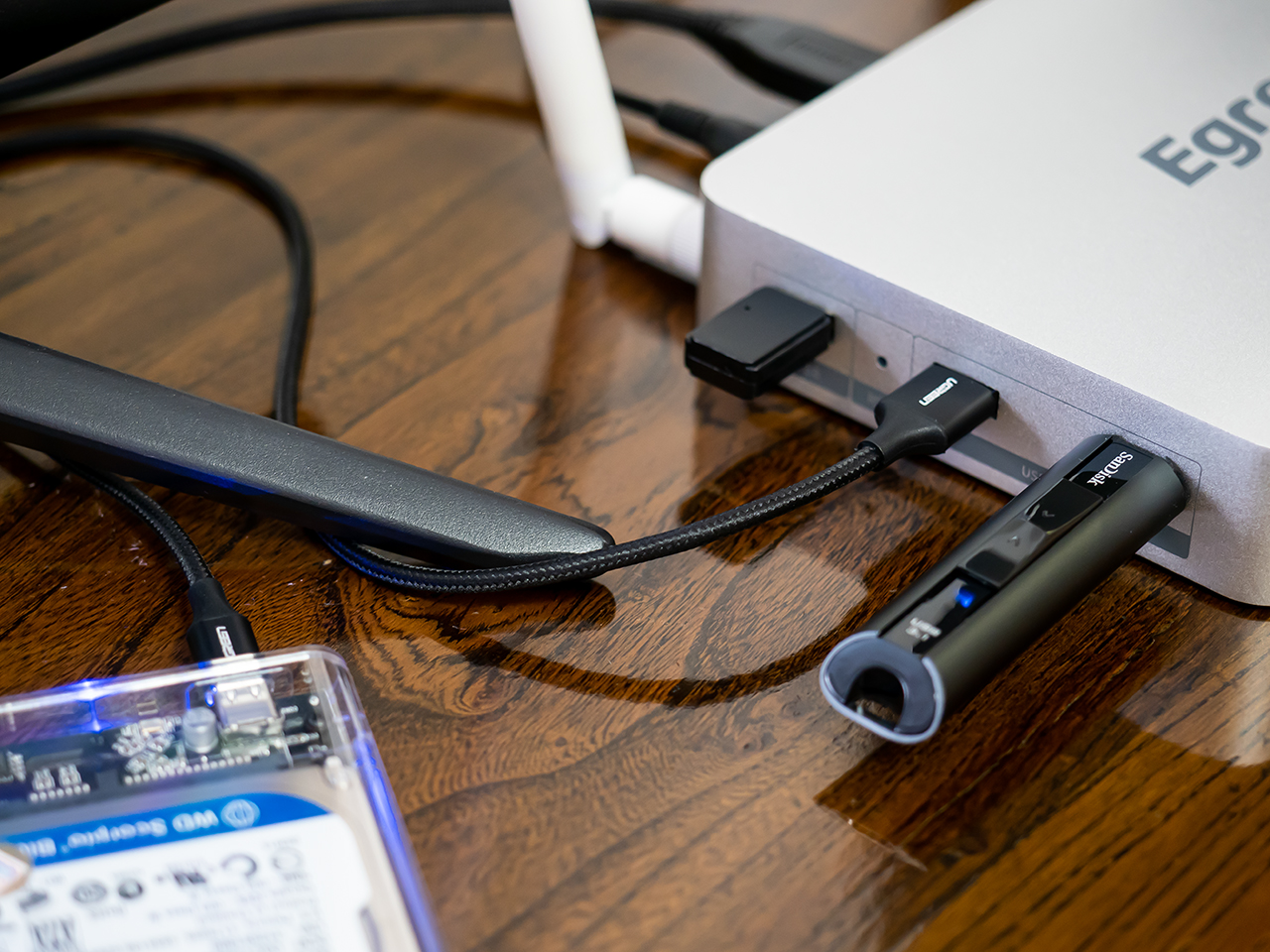 现在一千块钱左右的电视机,现在一千块手机