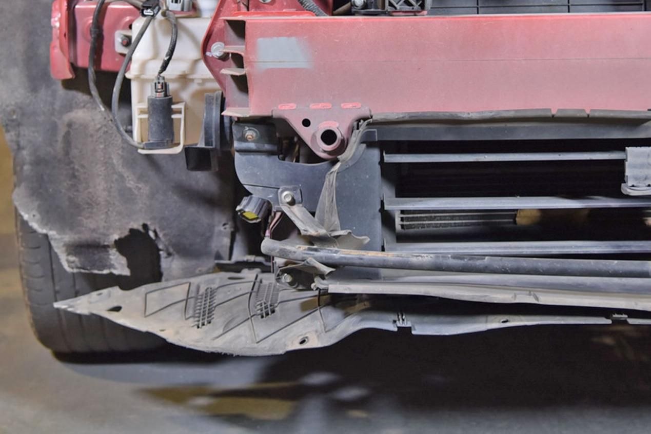 小鹏g3前后防撞梁拆解分析,小鹏g3i深度测评拆解