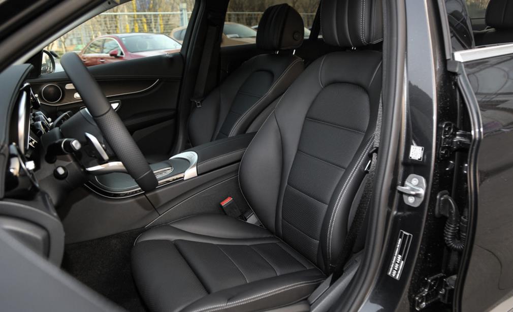 奔驰c级还能买到立标款吗,奔驰c级现在还值得购买吗