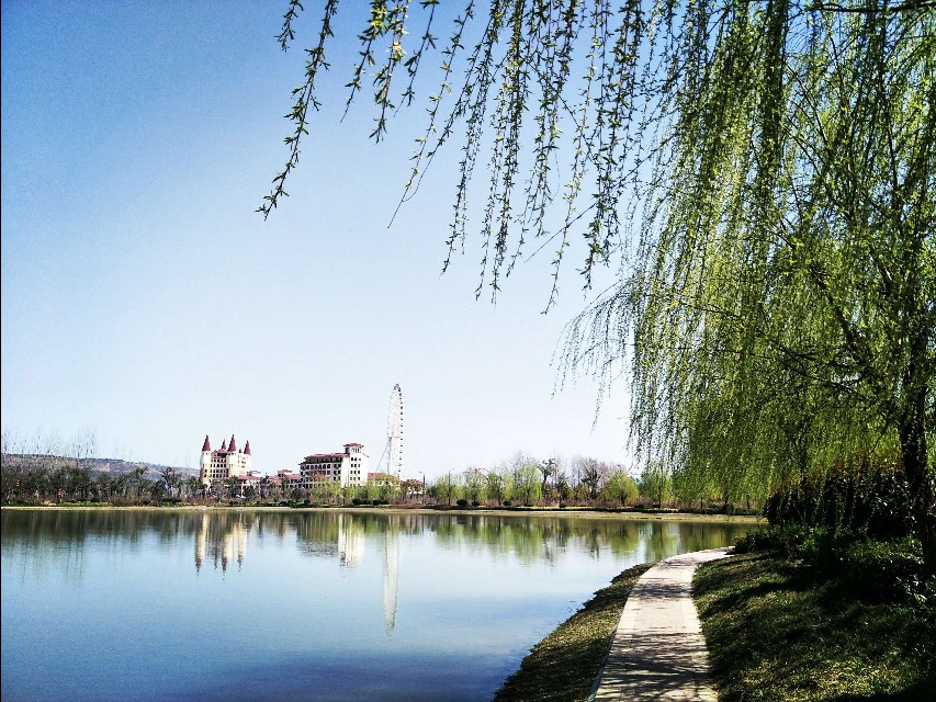 濞佹捣鑾辫尩灏忛晣,澶╂触鑾辫尩灏忛晣