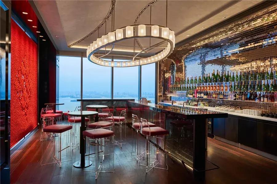 如果酒店也有潮牌，一定非苏州这家莫属！踏进的第一步就会开心