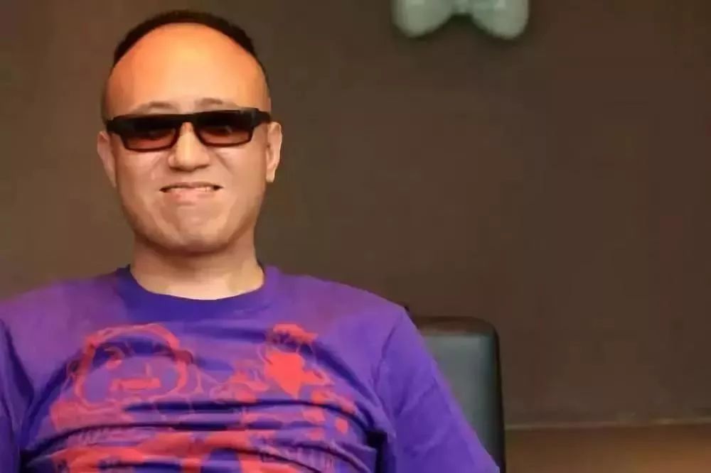 炼过钢水、睡过马路，有人说他才是史上最无奈影帝