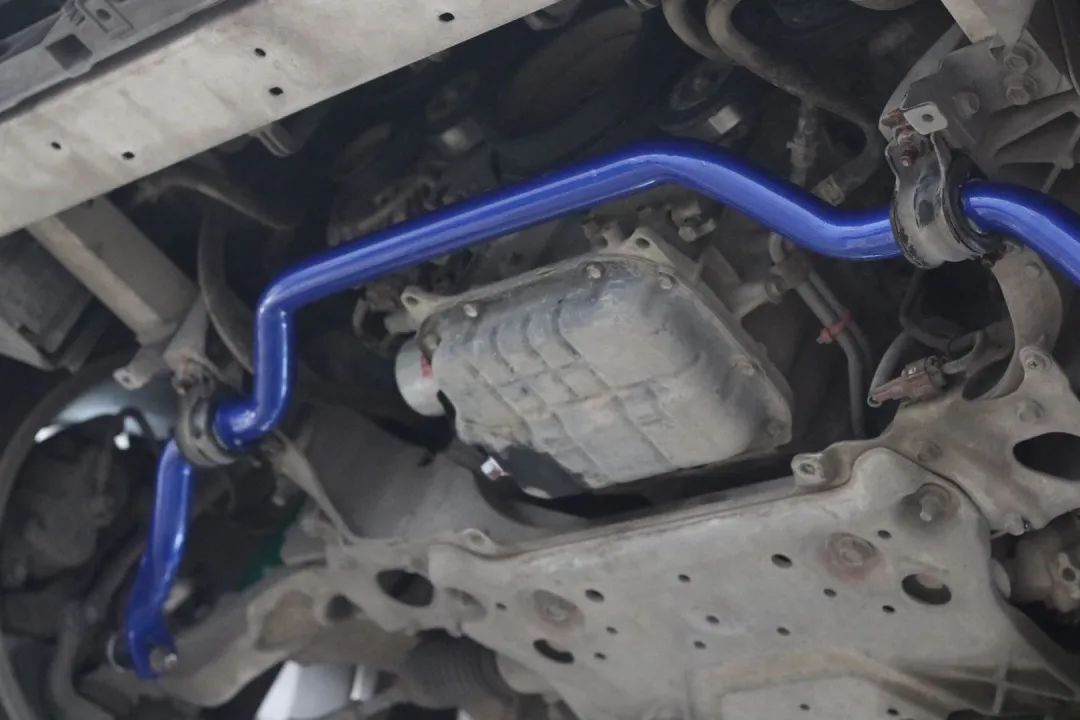 14年英菲尼迪g25拆车视频,英菲尼迪g25整备翻新