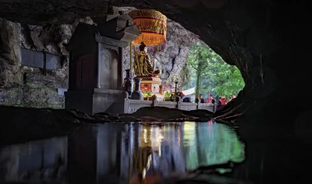 关注“江西发布”，畅游大美庐山！500张门票等你来拿！