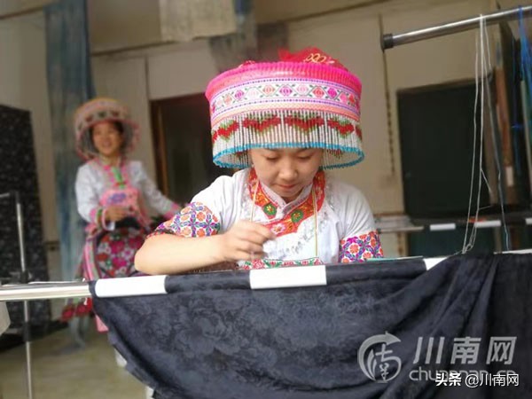 桐梓马鬃红苗风情旅游景区图片,桐梓红庙景区有什么好玩的