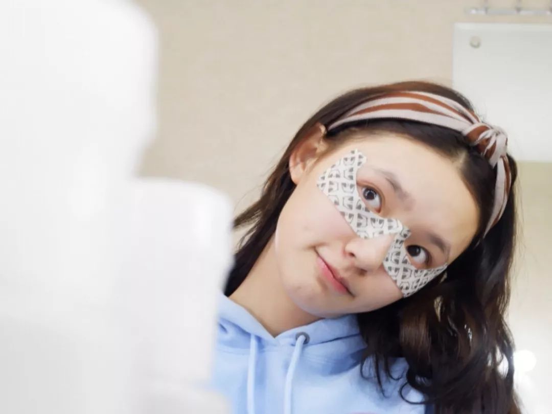 陆毅贝儿眼膜,陆毅用的眼膜