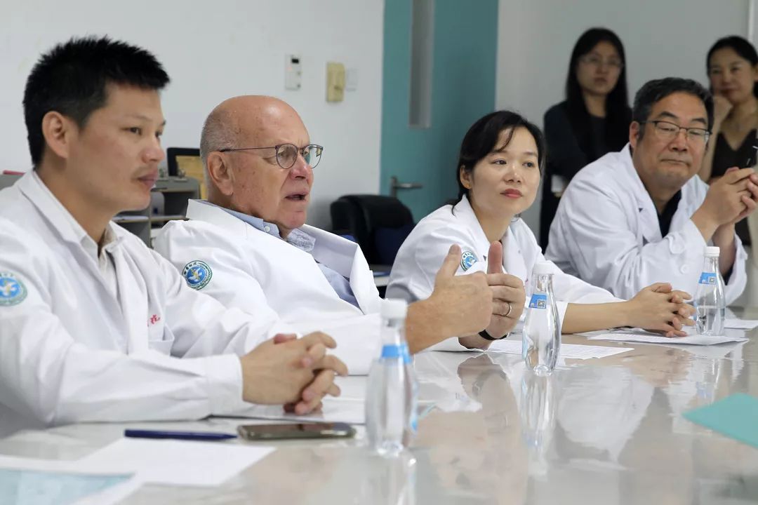 2018海外专家巡讲会走进徐州顶尖专家“把脉”肺癌精准治疗