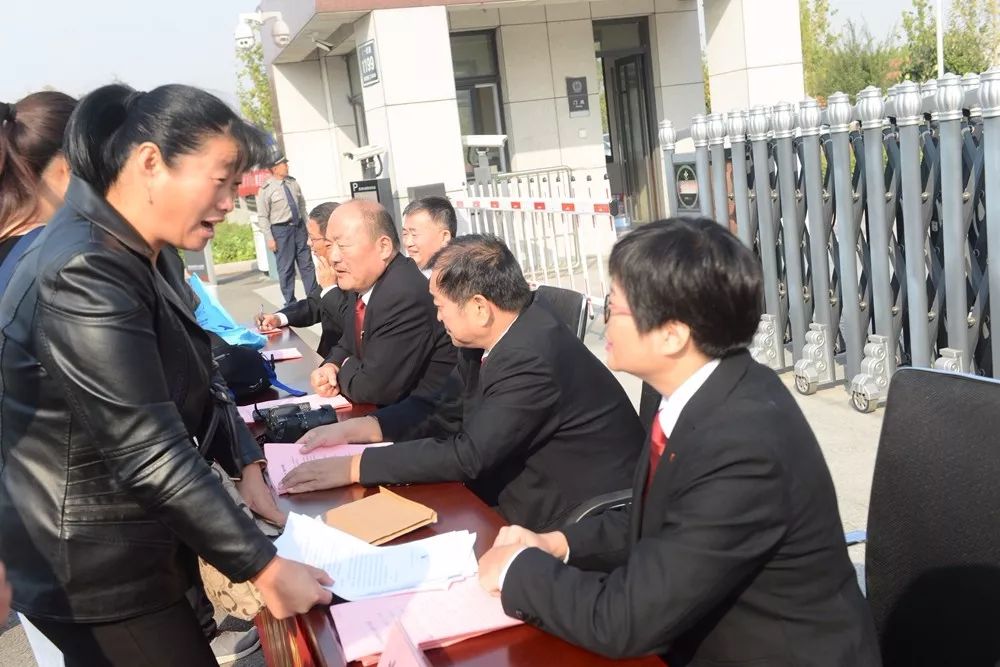 执行宣传进社区助力破解执行难,法院开展执行攻坚服务