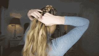 泫雅孔雪儿关晓彤,关晓彤和泫雅撞衫