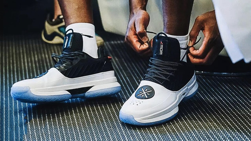 今天来看看球星都穿什么球鞋,新赛季战火重燃