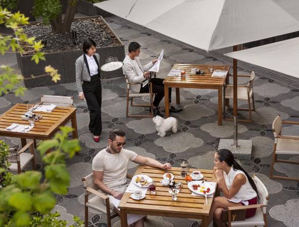 酒店服务员制服吸引顾客,酒店时尚制服