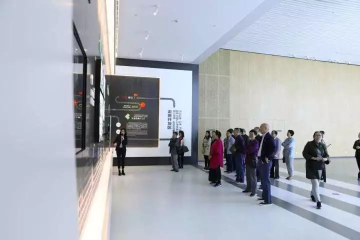 重阳节慰问老人活动,重阳节镇领导走访慰问